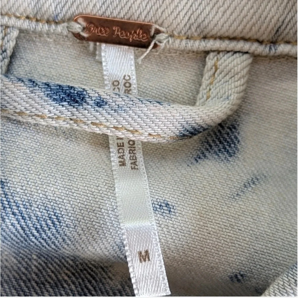 Free People Bleach Wash Denim Jacket Cropped Jean Jacket Sz L - Picture 7 of 15